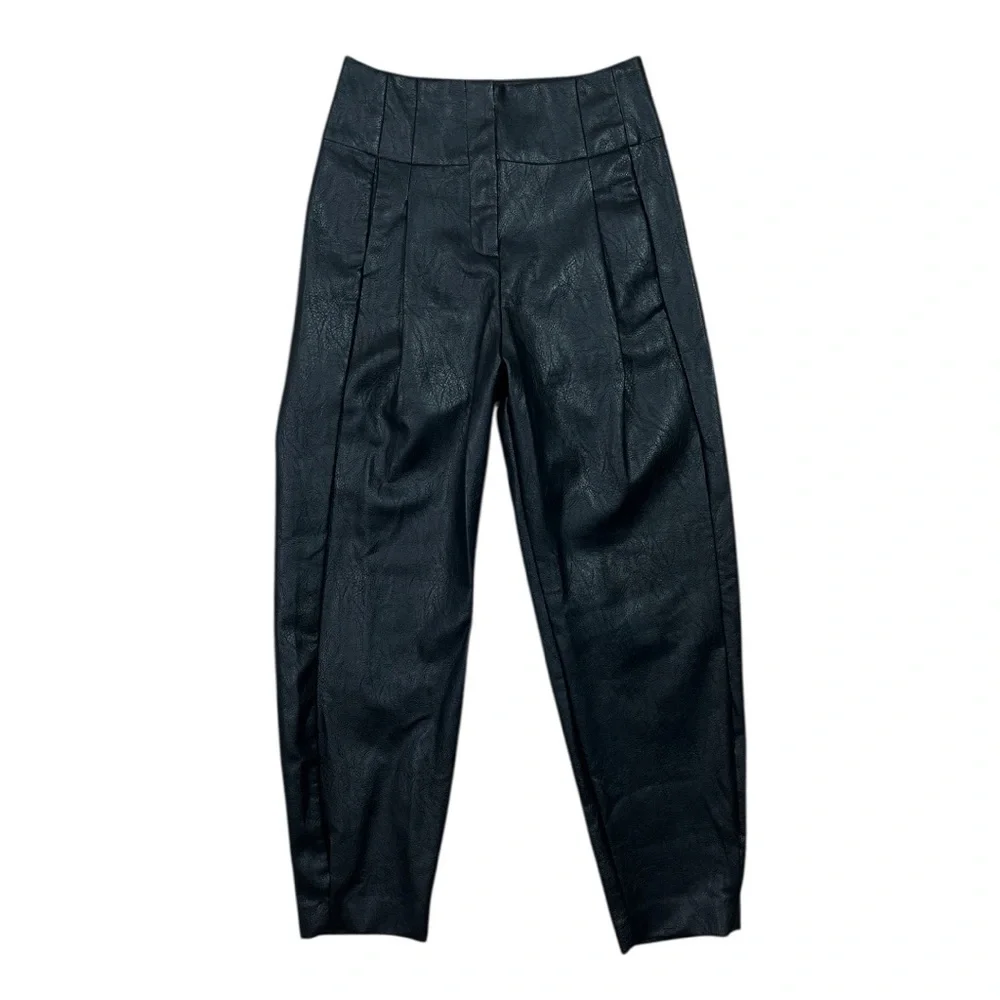 Line & Dot nwt line